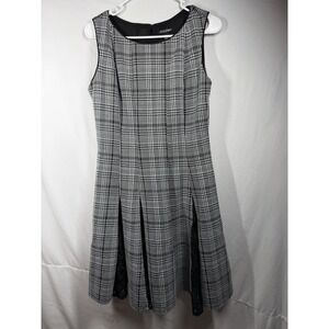 Roz & Ali Dress Size 10 Black Gray Plaid Glen Check Lace Inset Sleeveless Career